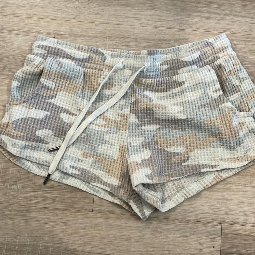 Z Supply Lounge shorts